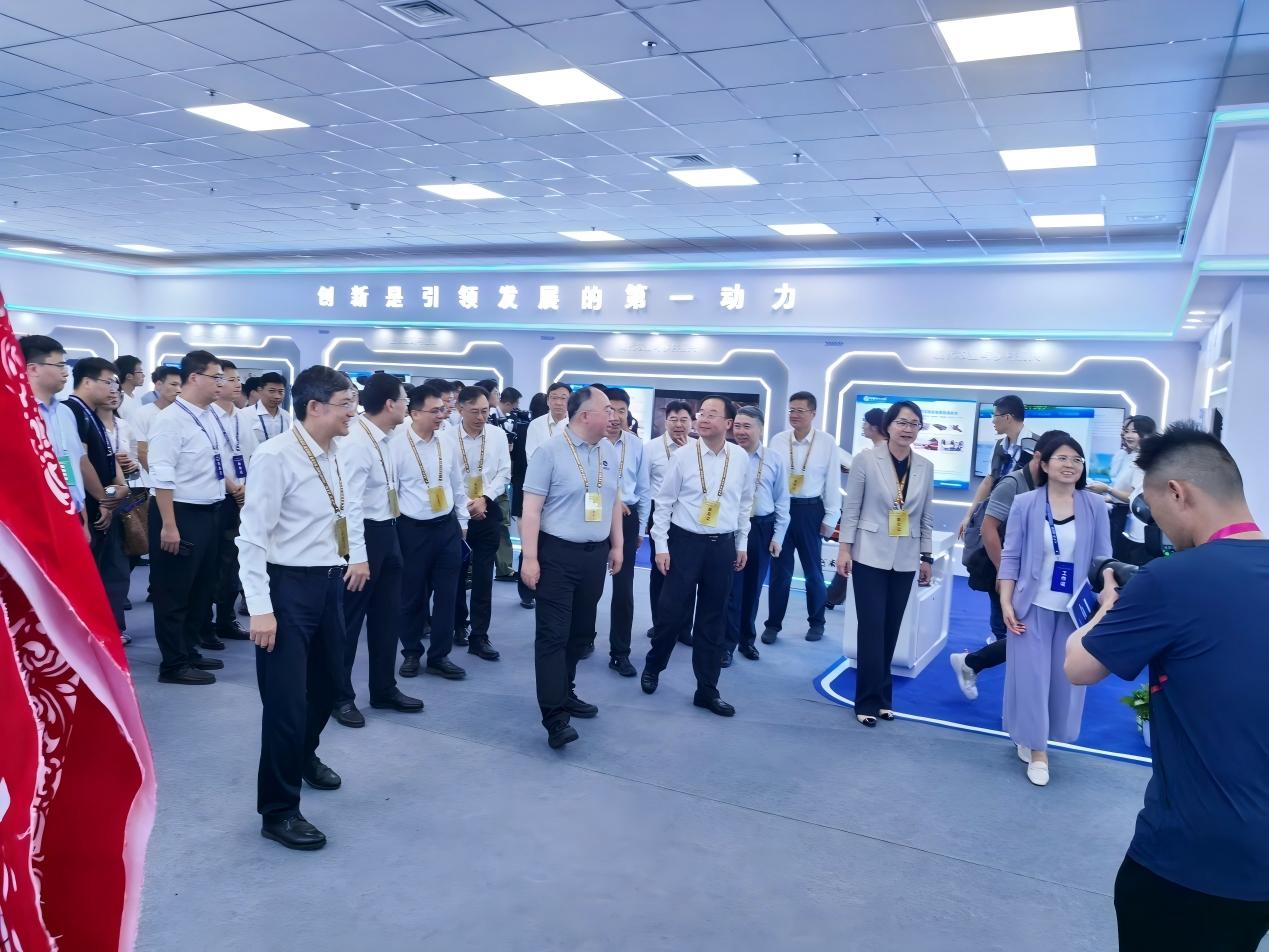 河南省“豫你攜手創(chuàng)贏未來”大學(xué)生創(chuàng)新創(chuàng)業(yè)大賽斬獲佳績 一銀兩銅彰顯創(chuàng)新實(shí)力，數(shù)字文化創(chuàng)意內(nèi)容應(yīng)用服務(wù)脫穎而出